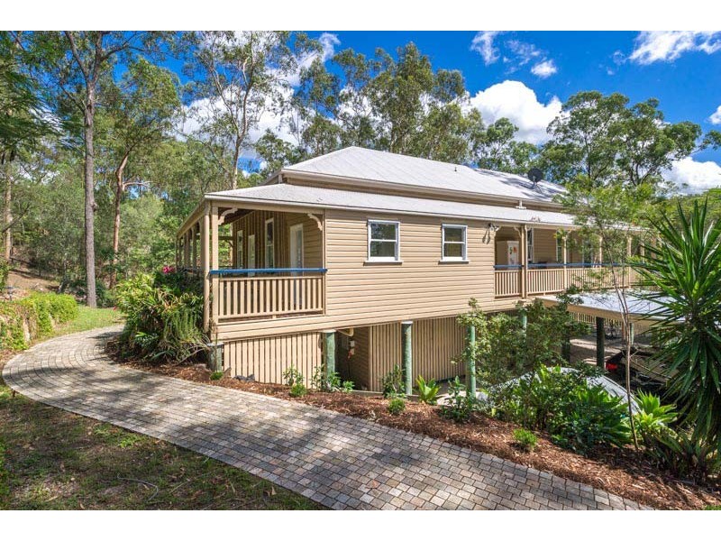 8 White Cedar Rd, Pullenvale QLD 4069