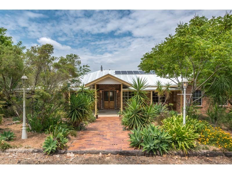 68 Nelson Street, Bundamba QLD 4304