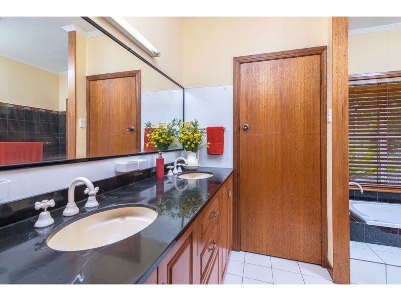 68 Nelson Street, Bundamba QLD 4304