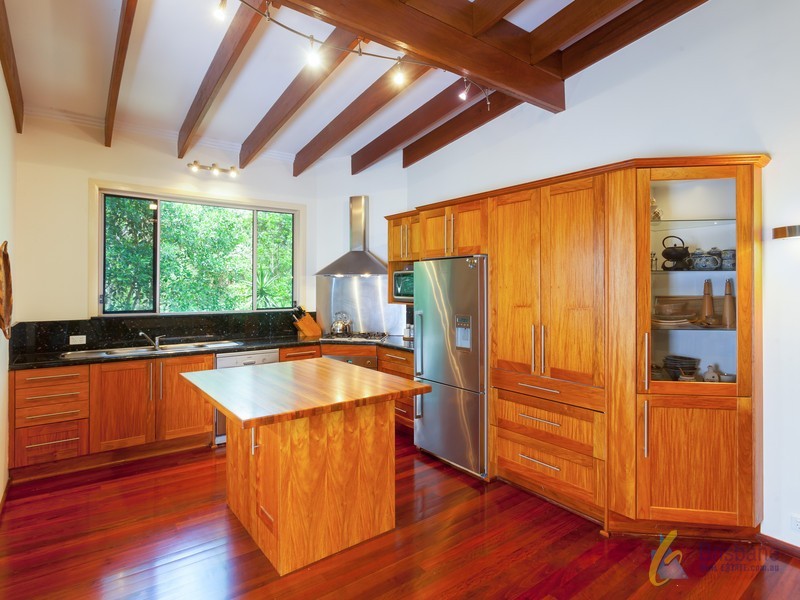 9 Nankin Street, Fig Tree Pocket QLD 4069