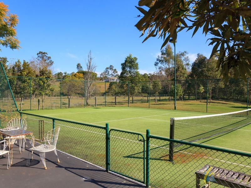 125 Airlie Road, Pullenvale QLD 4069