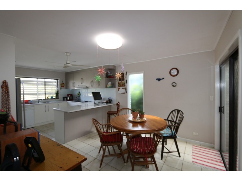 40 Chapel Hill Road, Chapel Hill QLD 4069