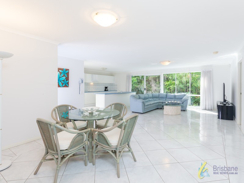 8 Daintree Cl, Forest Lake QLD 4078