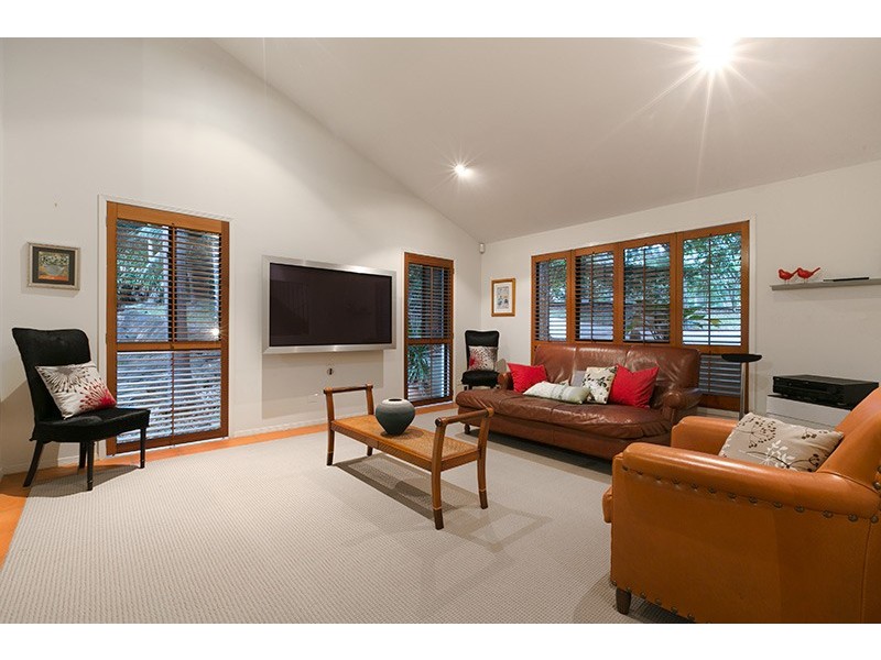 291 Kenmore Rd, Fig Tree Pocket QLD 4069