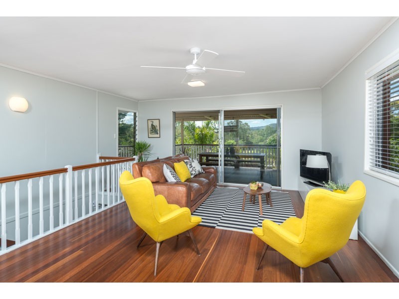 6 Mabb Street, Kenmore QLD 4069