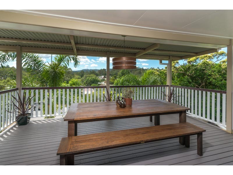 6 Mabb Street, Kenmore QLD 4069