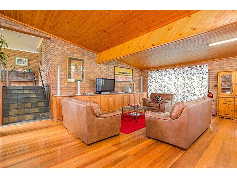 32 Stuart St, Barellan Point QLD 4306