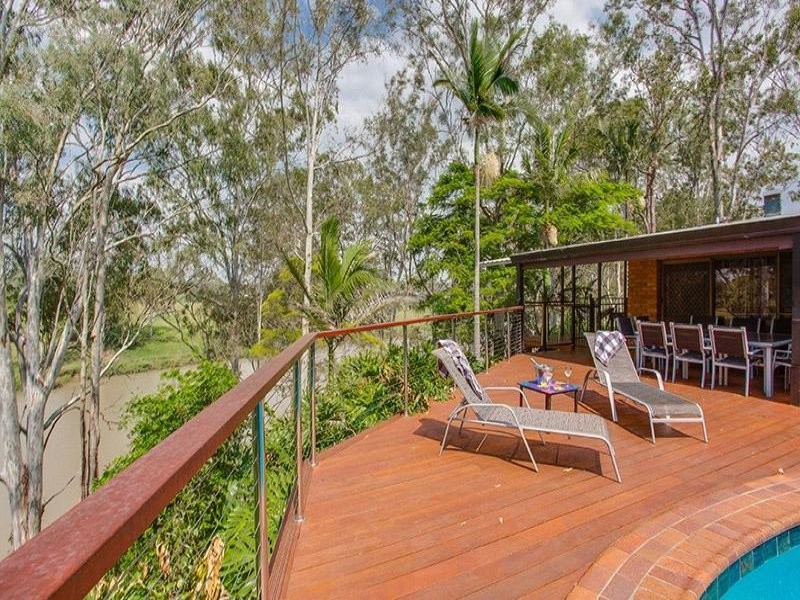 32 Stuart St, Barellan Point QLD 4306