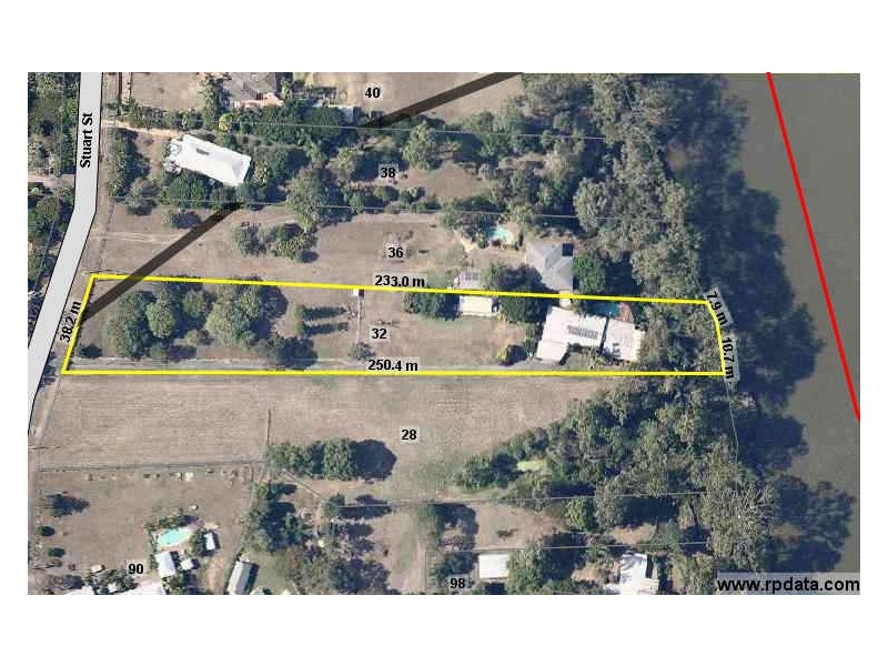 32 Stuart St, Barellan Point QLD 4306