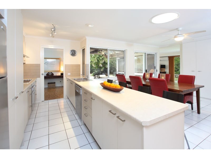 54 Morningview Street, Chapel Hill QLD 4069