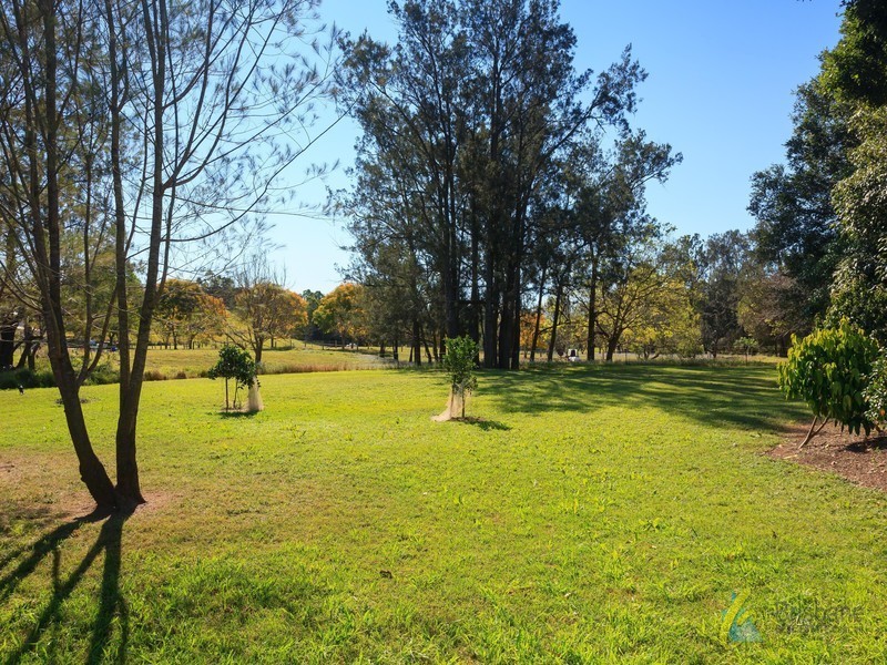 125 Airlie Road, Pullenvale QLD 4069