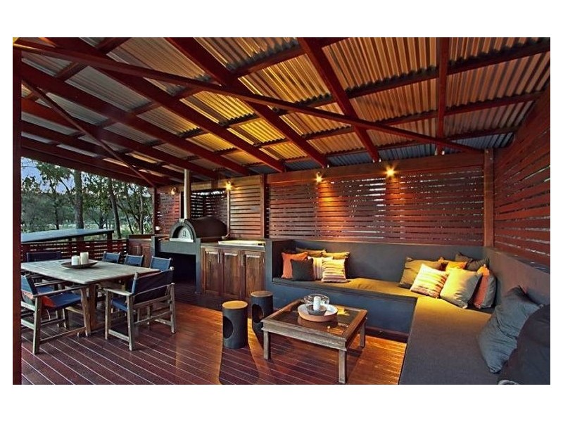 125 Airlie Road, Pullenvale QLD 4069