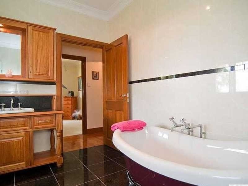 197 Red Cedar Road, Pullenvale QLD 4069