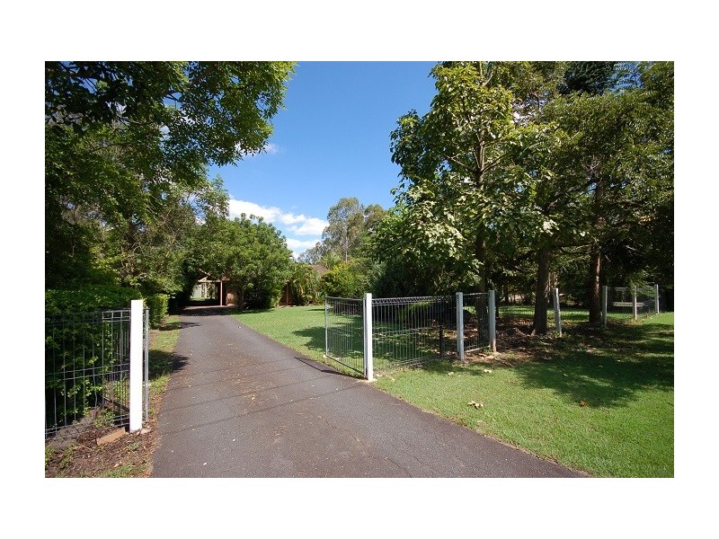 9 Atkinson Drive, Karana Downs QLD 4306