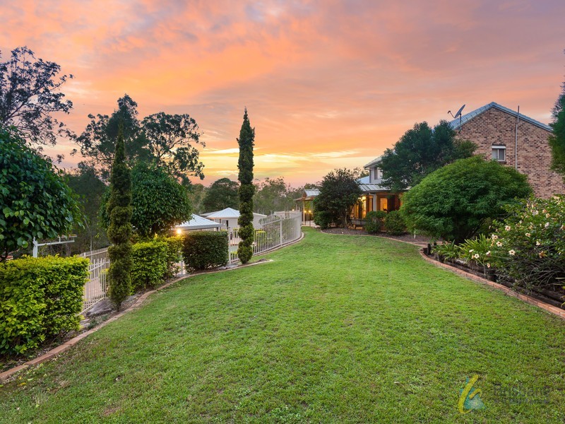 30 Yarula Close, Karana Downs QLD 4306