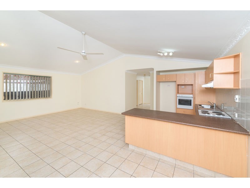 4 Kew Close, Forest Lake QLD 4078