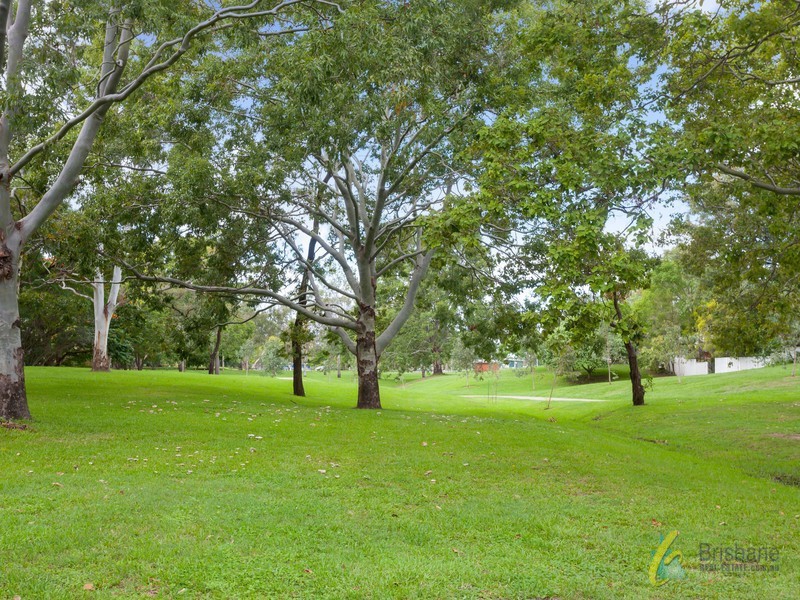 194 Strong Avenue, Graceville QLD 4075
