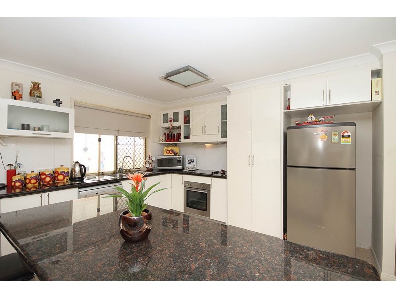 13 Malvern Pl, Forest Lake QLD 4078