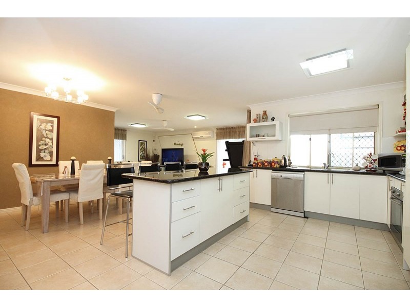13 Malvern Pl, Forest Lake QLD 4078