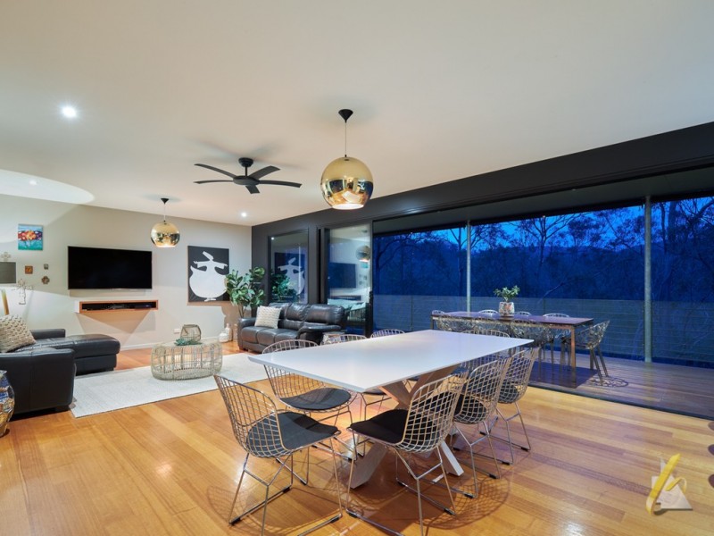 19 Lilly Pilly Rd, Pullenvale QLD 4069