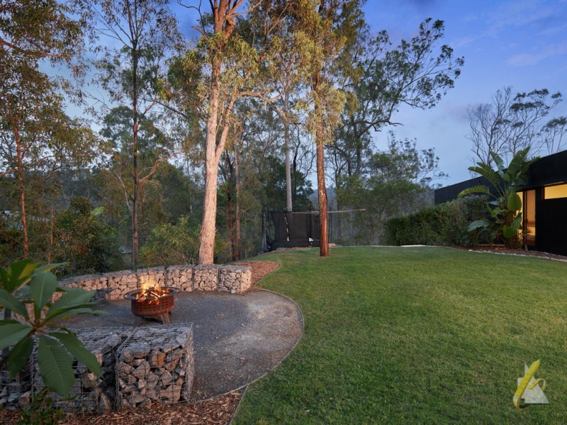 19 Lilly Pilly Rd, Pullenvale QLD 4069