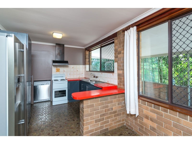 20 Chantilly Street, Chapel Hill QLD 4069