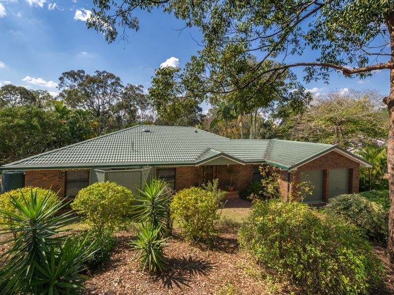 5 St Andrews Drive, Karana Downs QLD 4306
