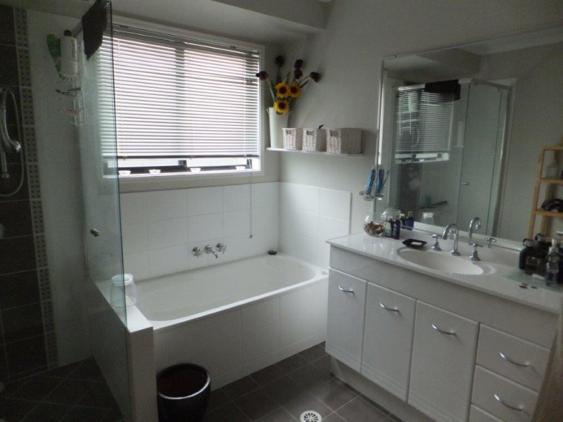 65 Lagoon, Bellbowrie QLD 4070