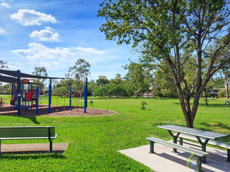 9/8 Gamble St, Graceville QLD 4075