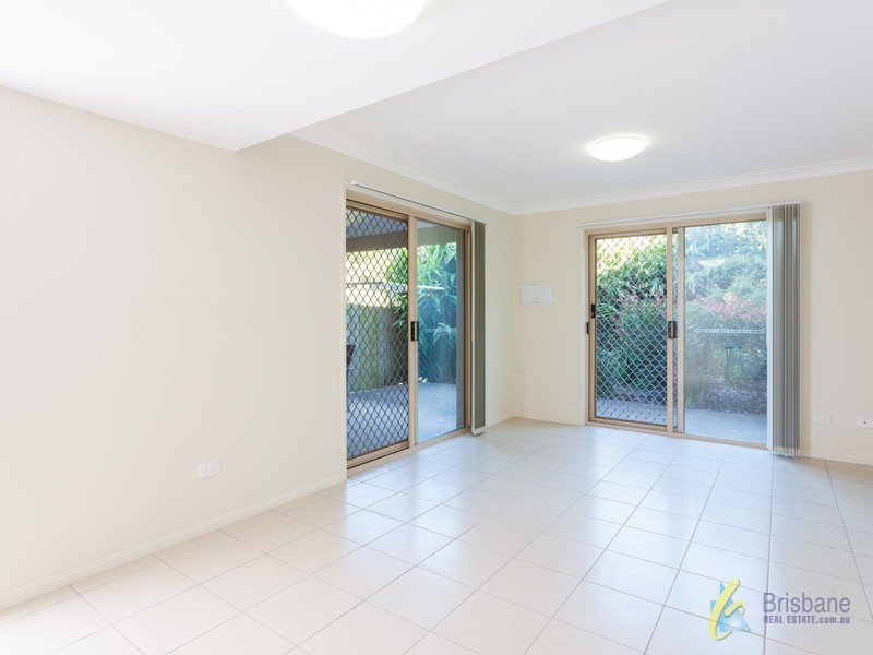 79/316 Long St East, Graceville QLD 4075