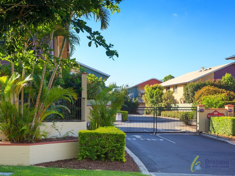 79/316 Long St East, Graceville QLD 4075