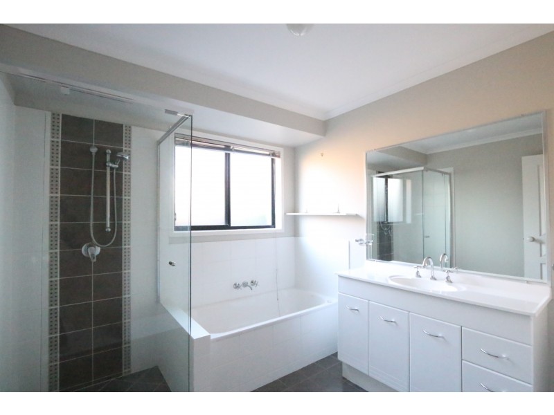 65 Lagoon, Bellbowrie QLD 4070