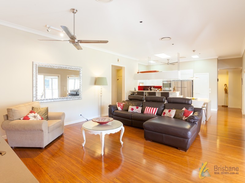 6 Jamieson Place, Brookfield QLD 4069