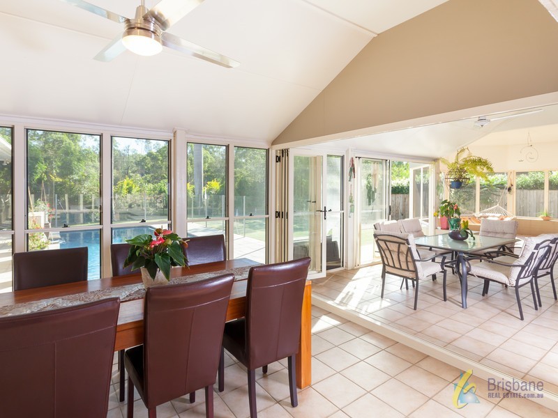 6 Jamieson Place, Brookfield QLD 4069