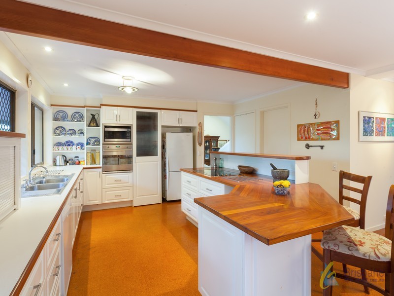 23 Staaten Street, Chapel Hill QLD 4069