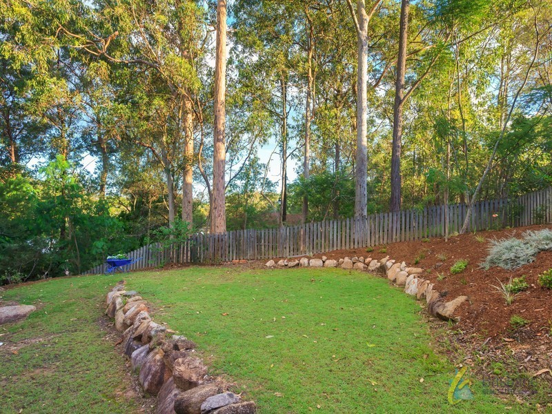 23 Staaten Street, Chapel Hill QLD 4069