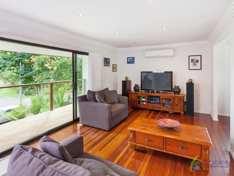 8 Canowindra Street, Jindalee QLD 4074