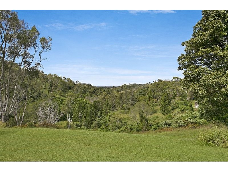 534 Savages Road, Brookfield QLD 4069