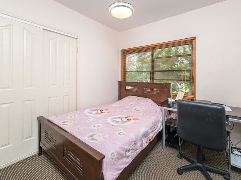 2/284 Sir Fred Schonell Drive, St Lucia QLD 4067