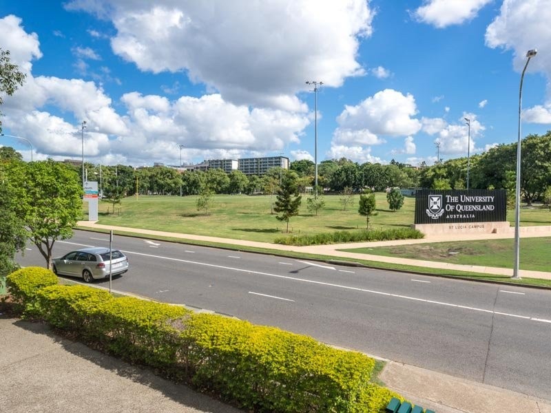 2/284 Sir Fred Schonell Drive, St Lucia QLD 4067
