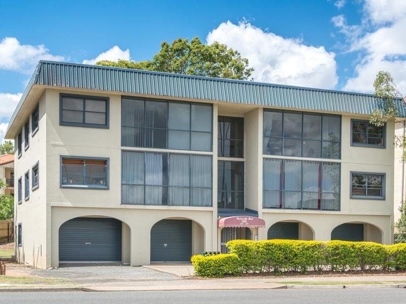 2/284 Sir Fred Schonell Drive, St Lucia QLD 4067