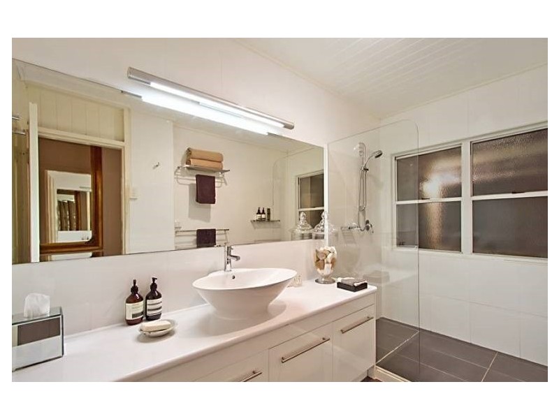 125 Airlie Road, Pullenvale QLD 4069