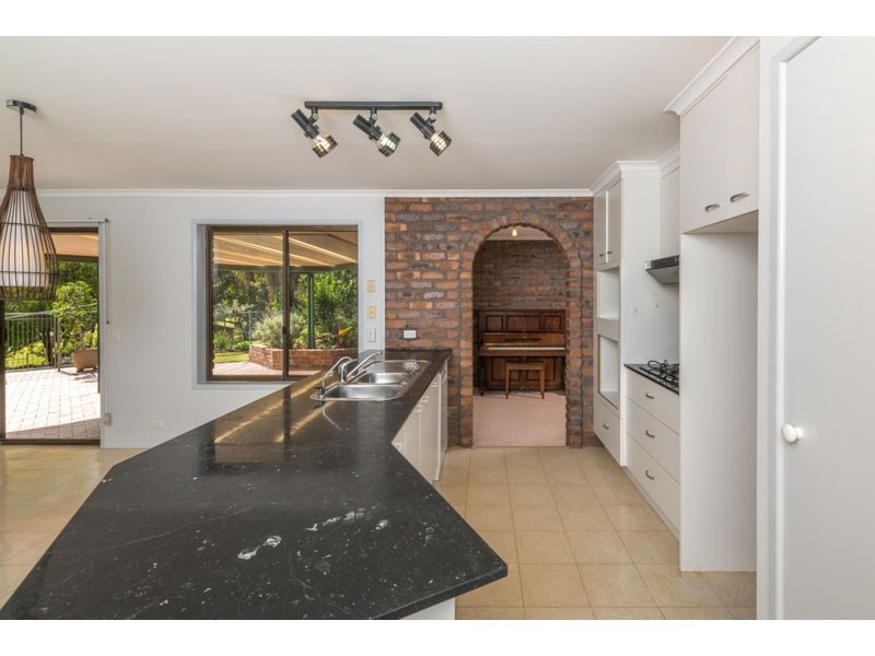 5 Kannella Grove, Karana Downs QLD 4306