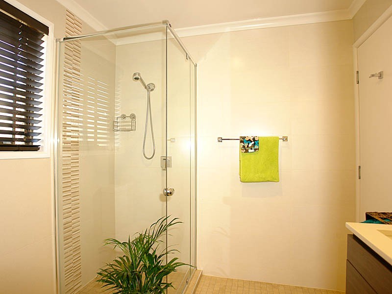 101 Carinya Street, Indooroopilly QLD 4068