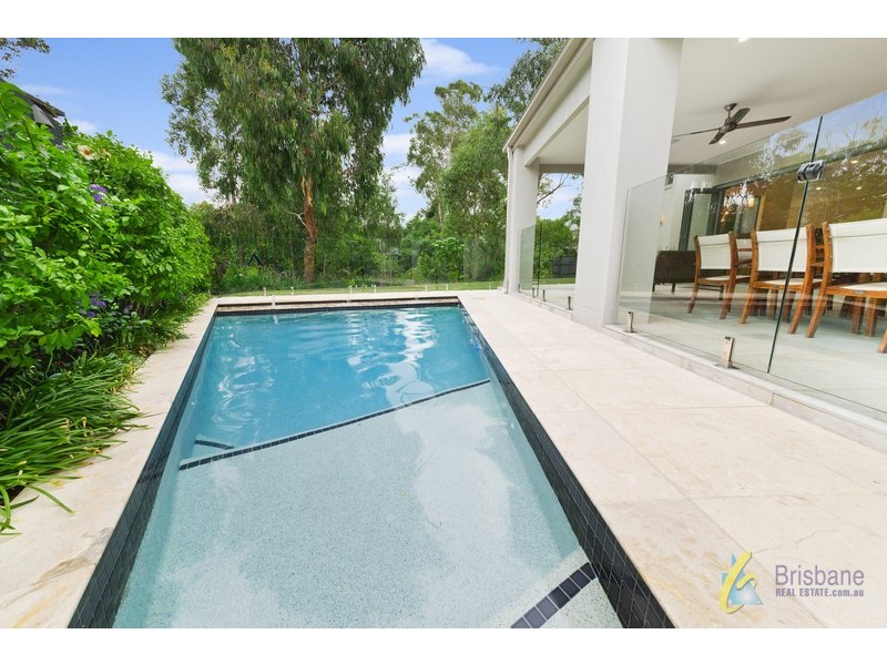 60 Serene Place, Fig Tree Pocket QLD 4069