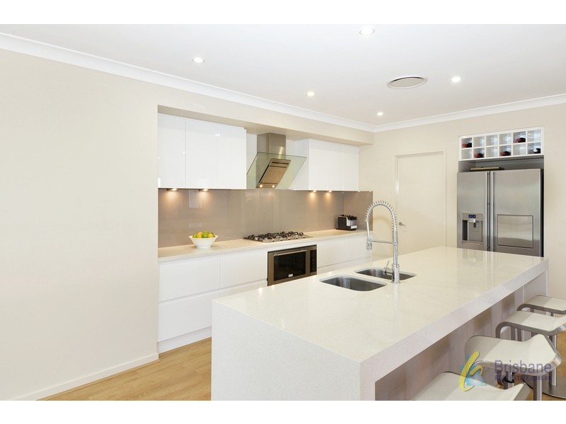 60 Serene Place, Fig Tree Pocket QLD 4069