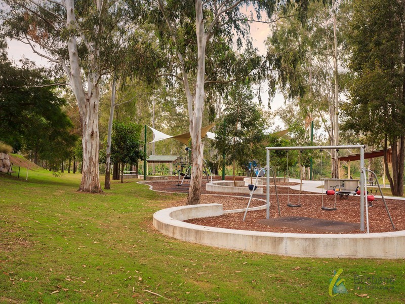 8 Nalya Crescent, Karana Downs QLD 4306