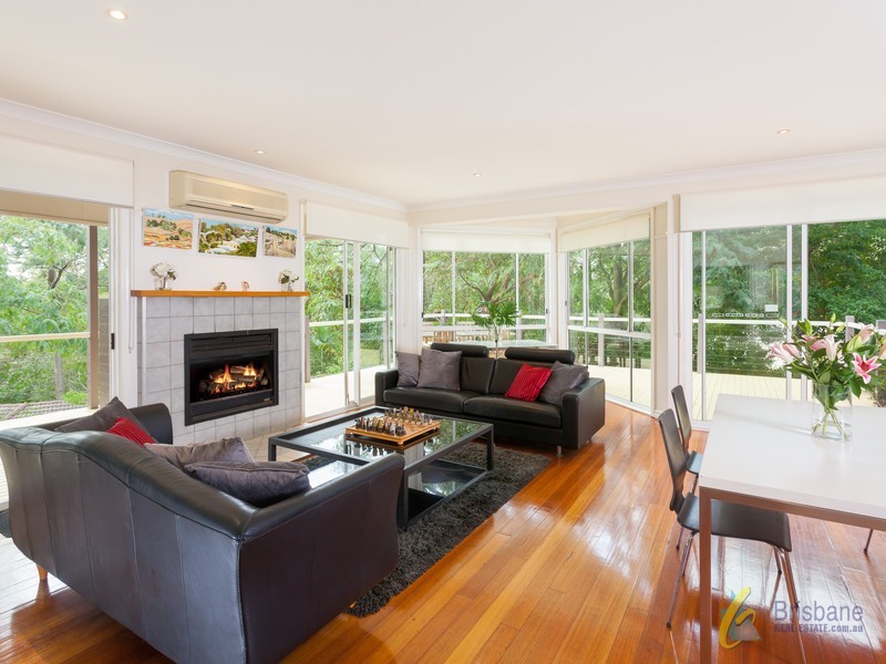 19 Nankin Street, Fig Tree Pocket QLD 4069