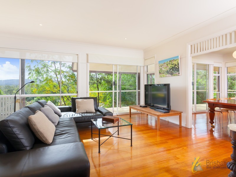 19 Nankin Street, Fig Tree Pocket QLD 4069