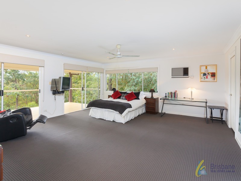 19 Nankin Street, Fig Tree Pocket QLD 4069